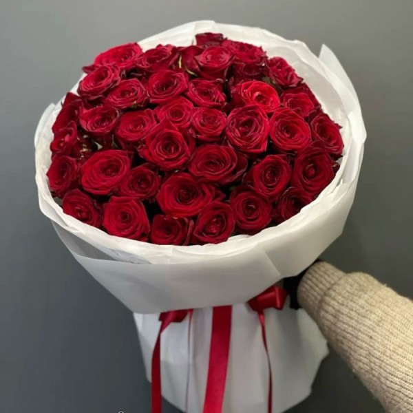 Hoa Hồng 20/10 Tôn Vinh Vẻ Đẹp Và Giá Trị Phụ Nữ Việt Nam